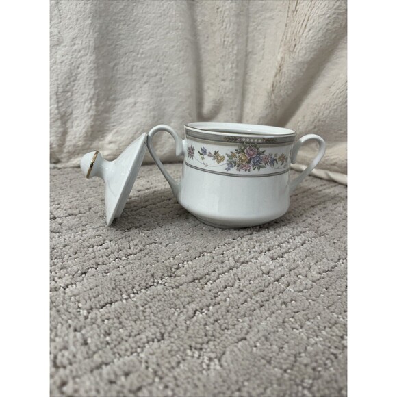 Excel Fine China Southampton 223 Sugar Bowl. 1993 - Picture 3 of 13